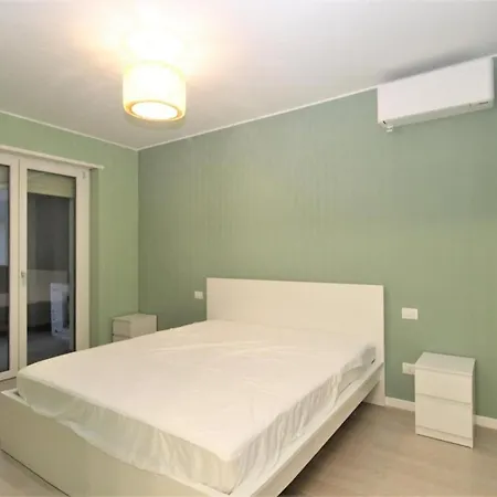 Apartment Three-room 2 Bedrooms And 2 Bathrooms Milan