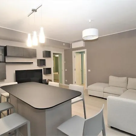 Three-room 2 Bedrooms And 2 Bathrooms Apartment *